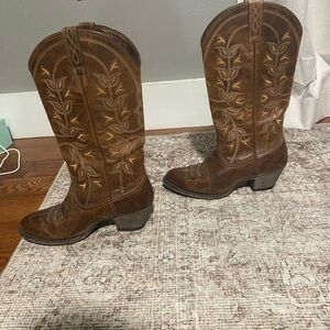 Ariat Round Toe Western Boots